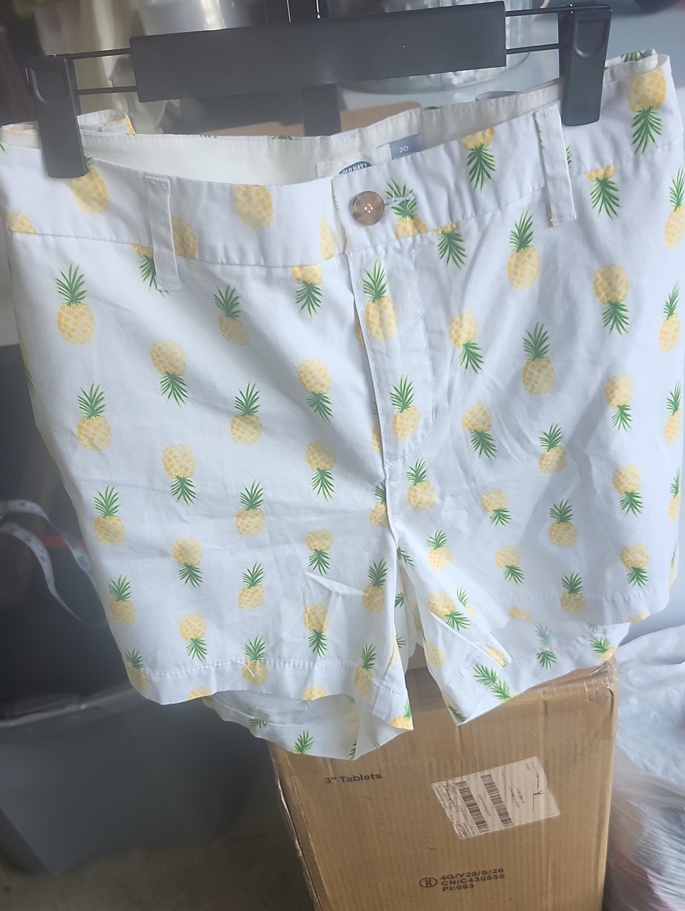 Old Navy White Pineapple-Print Cotton Bermuda Shorts